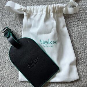 Tieks Black Leather Tag with Tieks Blue Trim